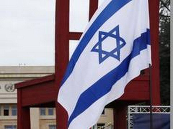 Israeli soldiers discovers remains of Yom Kippur War Helicopter in Syria