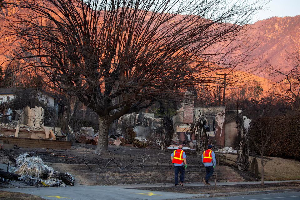 Wind gusts, humidity may test firefighters battling Los Angeles blazes