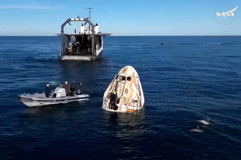 NASA, SpaceX