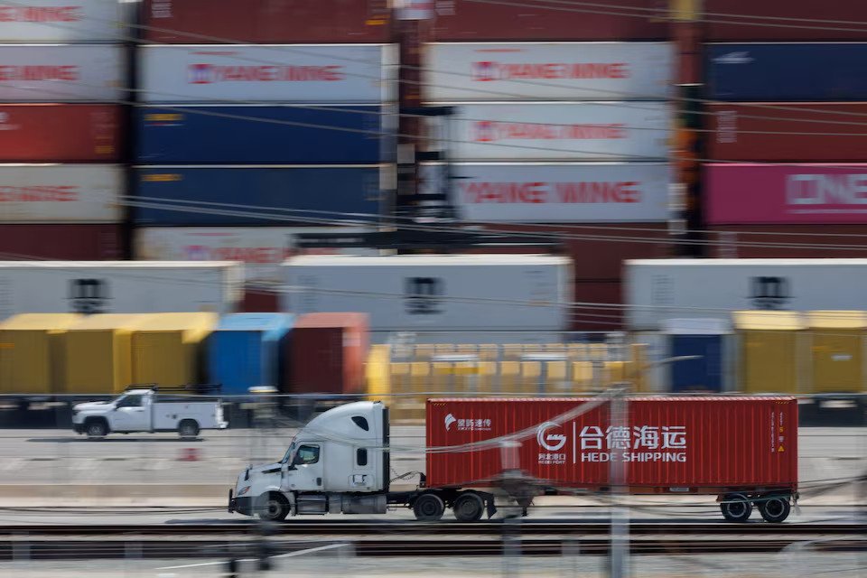 Trump hits Canada, Mexico, China